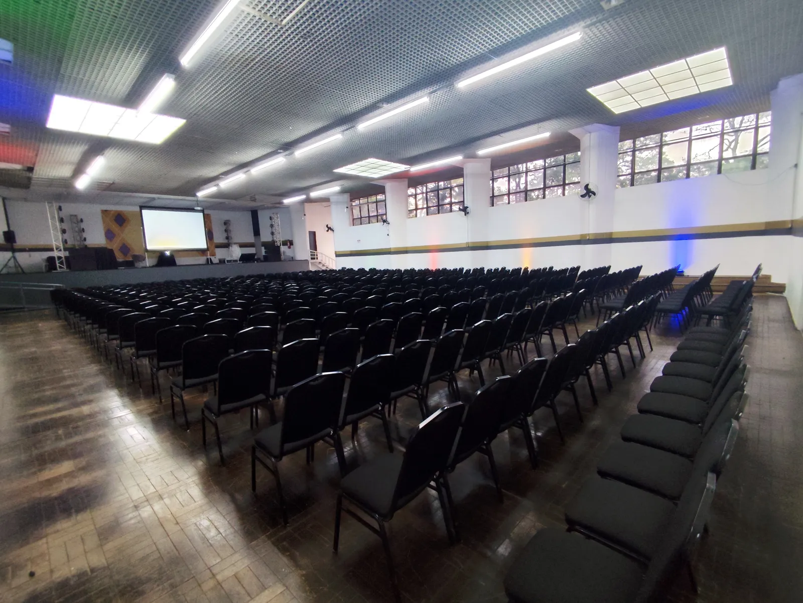 Mobiliário 11